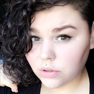 Meet your Posher, Tori